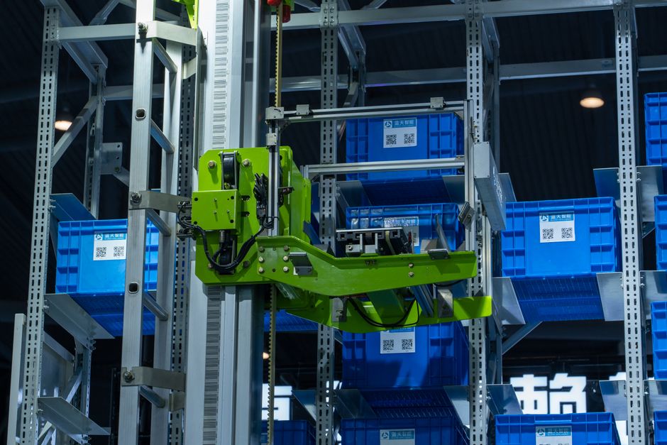 Dublin's Logistics Boom: Why Robots Are Now Competing for Warehouse Jobs Faster Than Expected